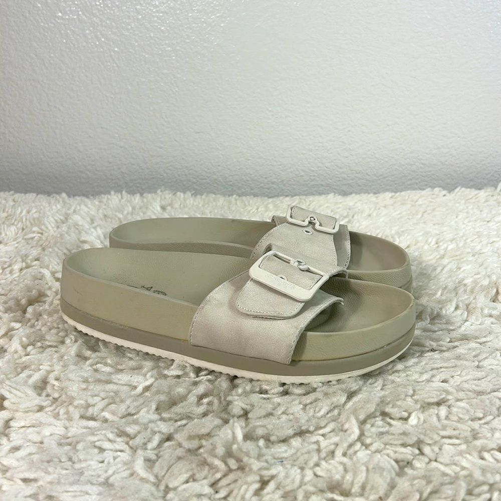 Dr. Scholl's Cream Buckle Sandals